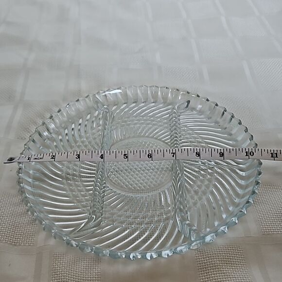 Clear Glass Divided Snack Serving Tray 10"-10" - Picture 4 of 16